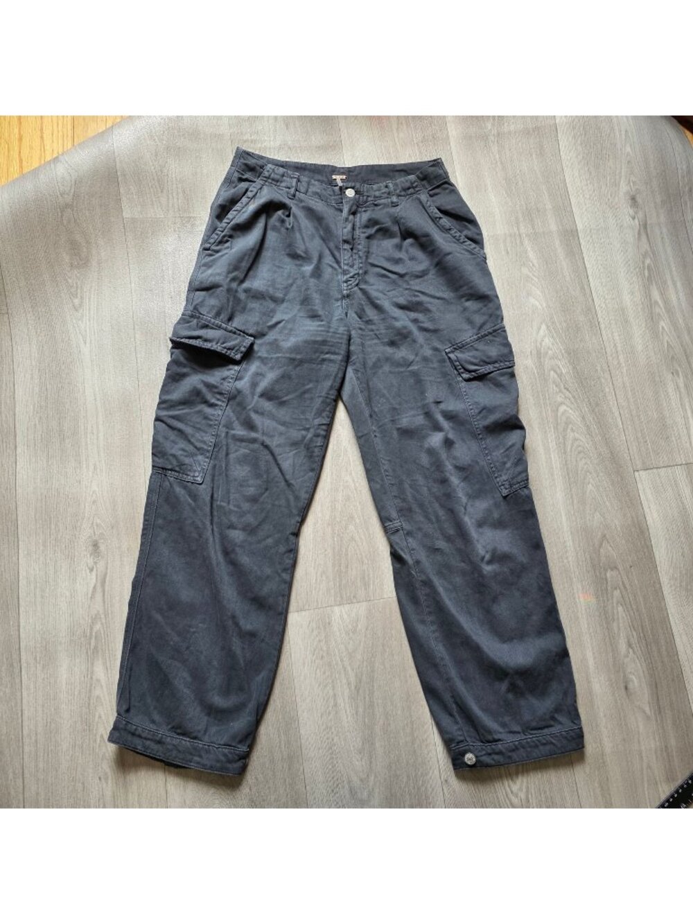 Free People Black Cargo Pants With Pockets & Button Hem Size 6
